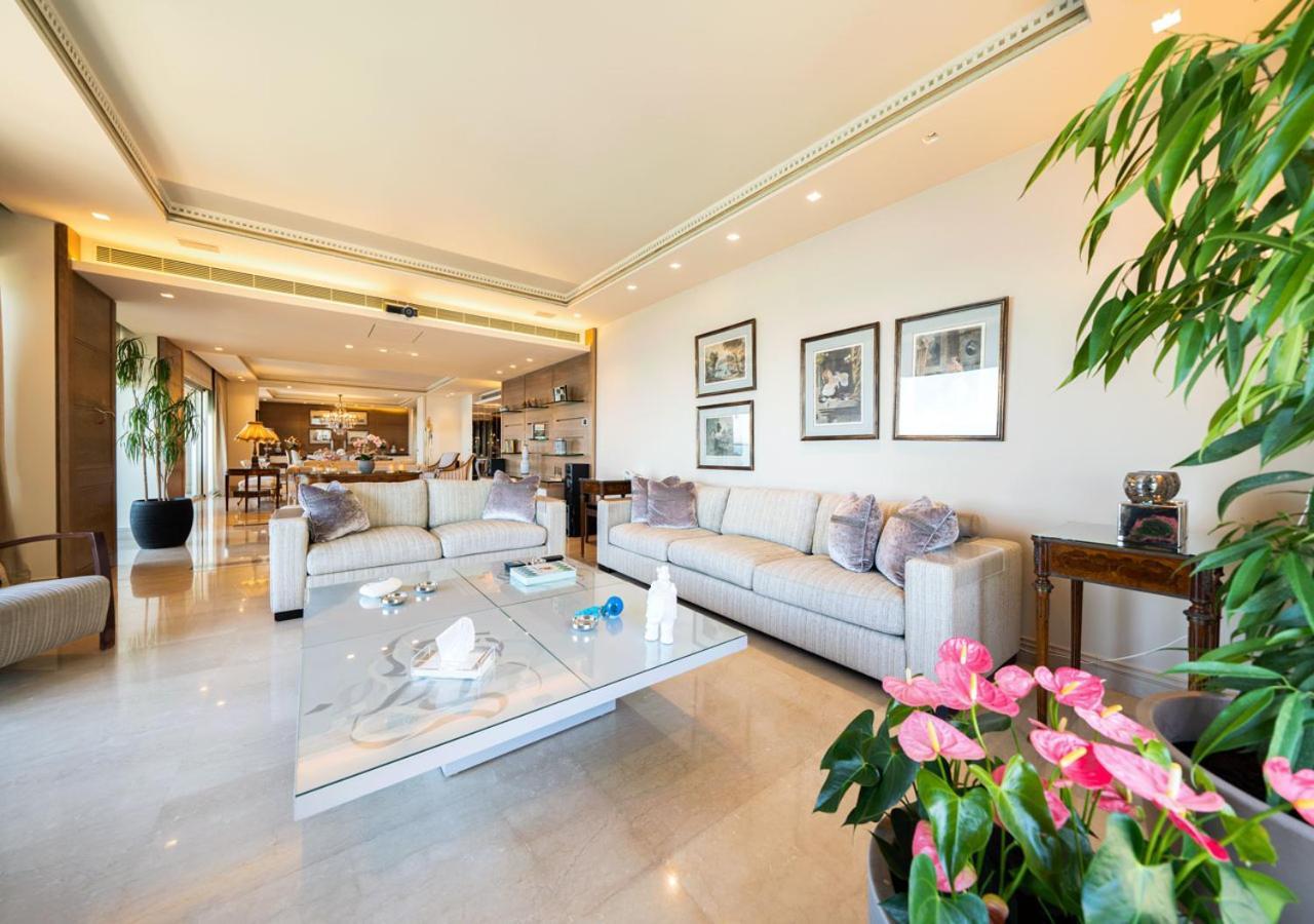 Apartment Stunning With Seaview In The Heart Of