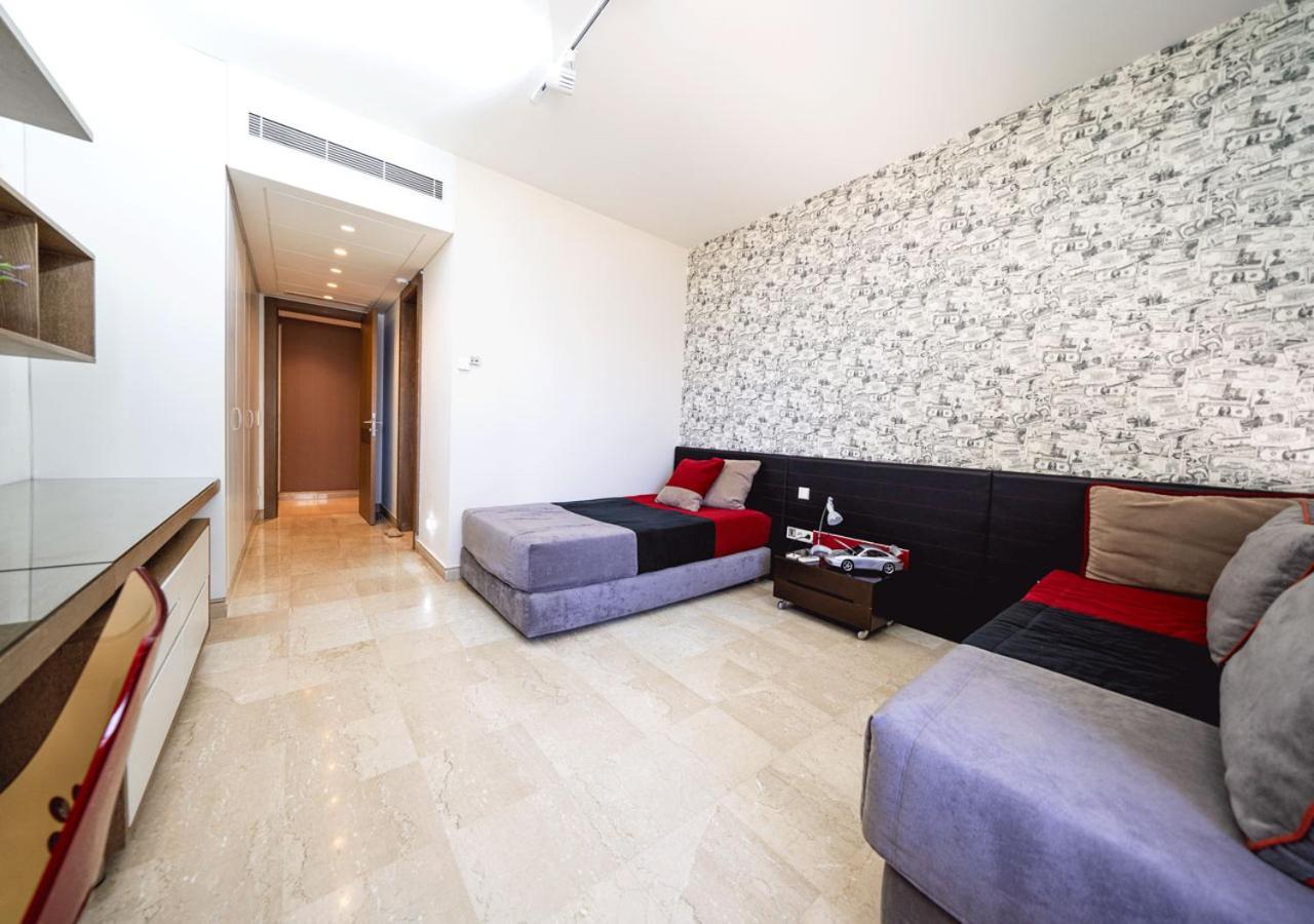Apartment Stunning With Seaview In The Heart Of