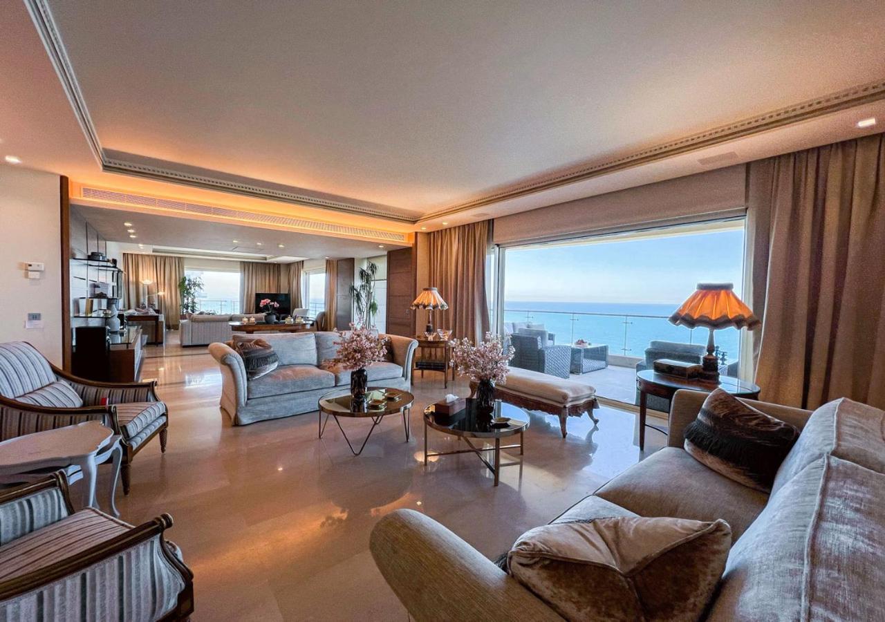 Stunning With Seaview In The Heart Of Apartment